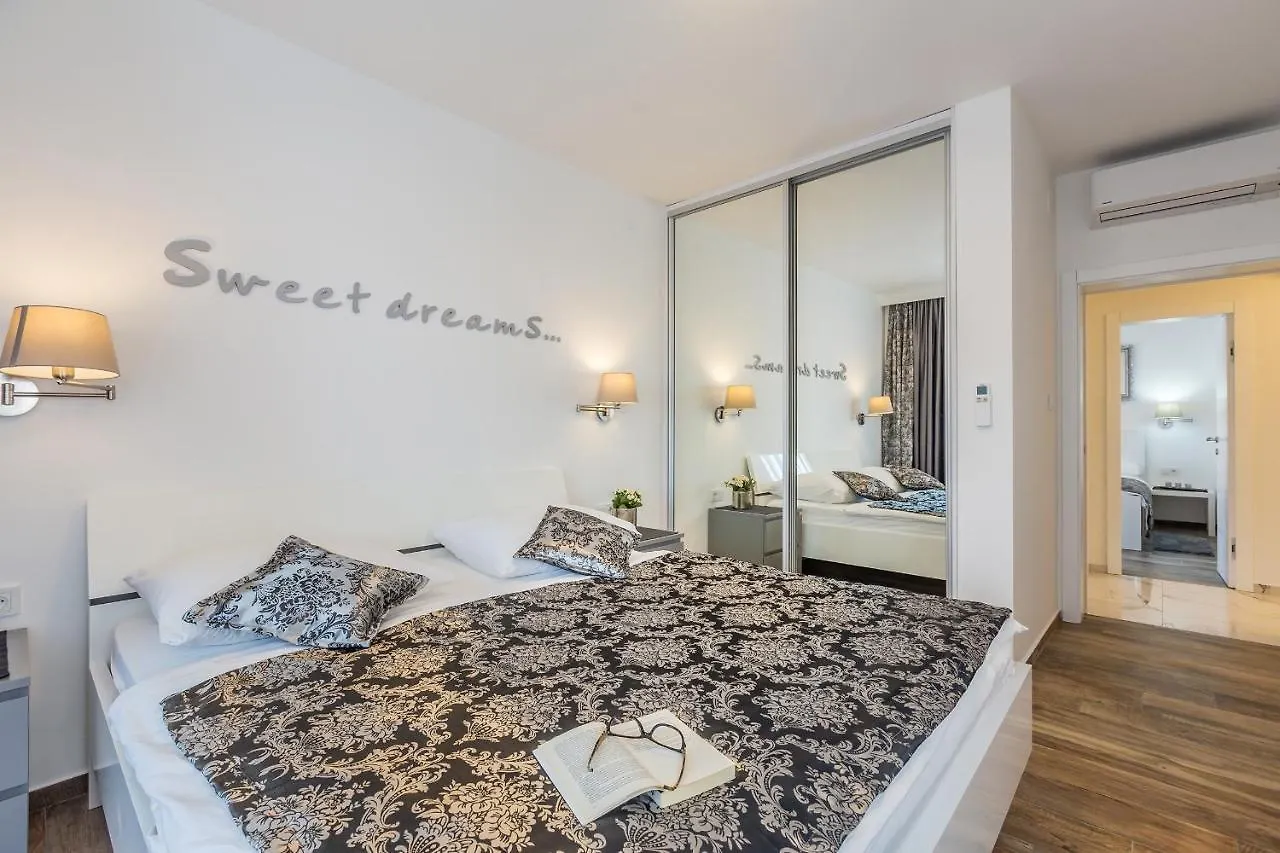 Villa Palma Krk Veglia Croaţia